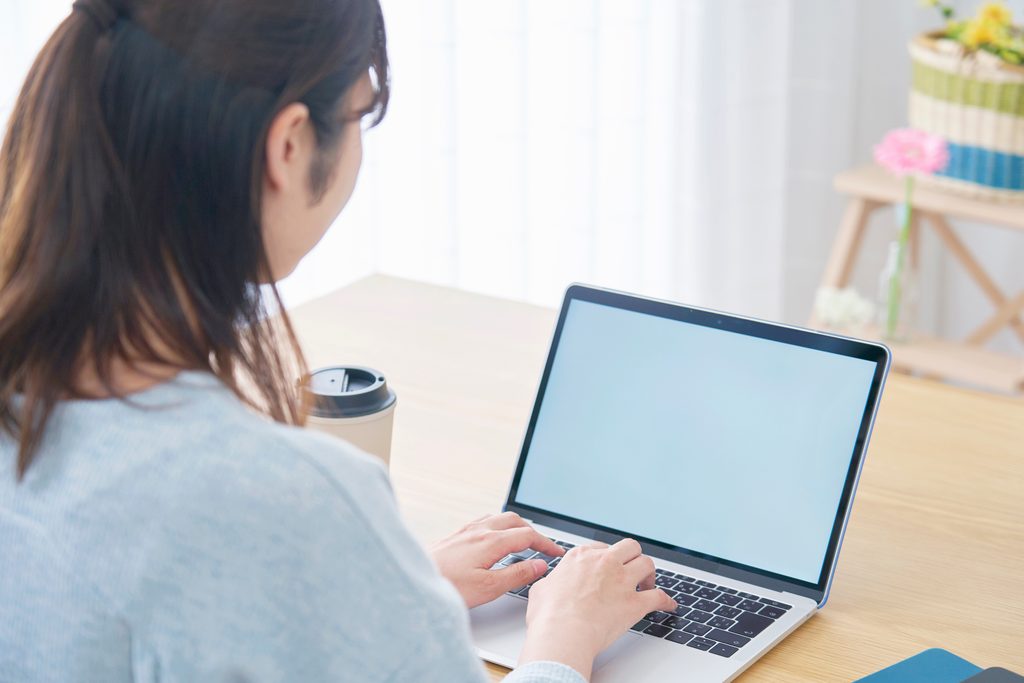 女性が自分に合う「手に職」の仕事を選ぶ4ステップ